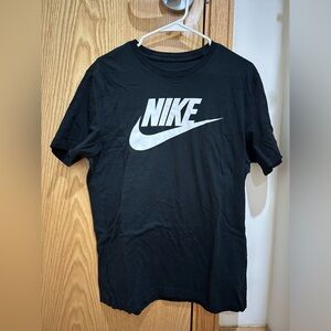 Men’s Nike logo t shirt